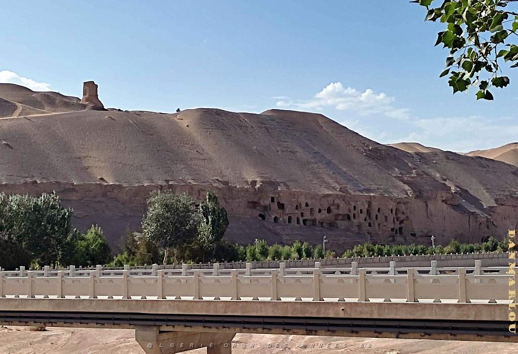 DUNHUANG - 128 -Grottes de Mogao .jpg